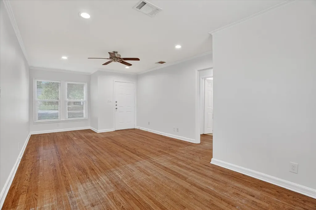 4309 Curzon Avenue Fort Worth TX 76107