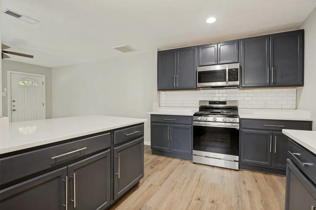 410 N Oak Cliff Boulevard Dallas TX 75208