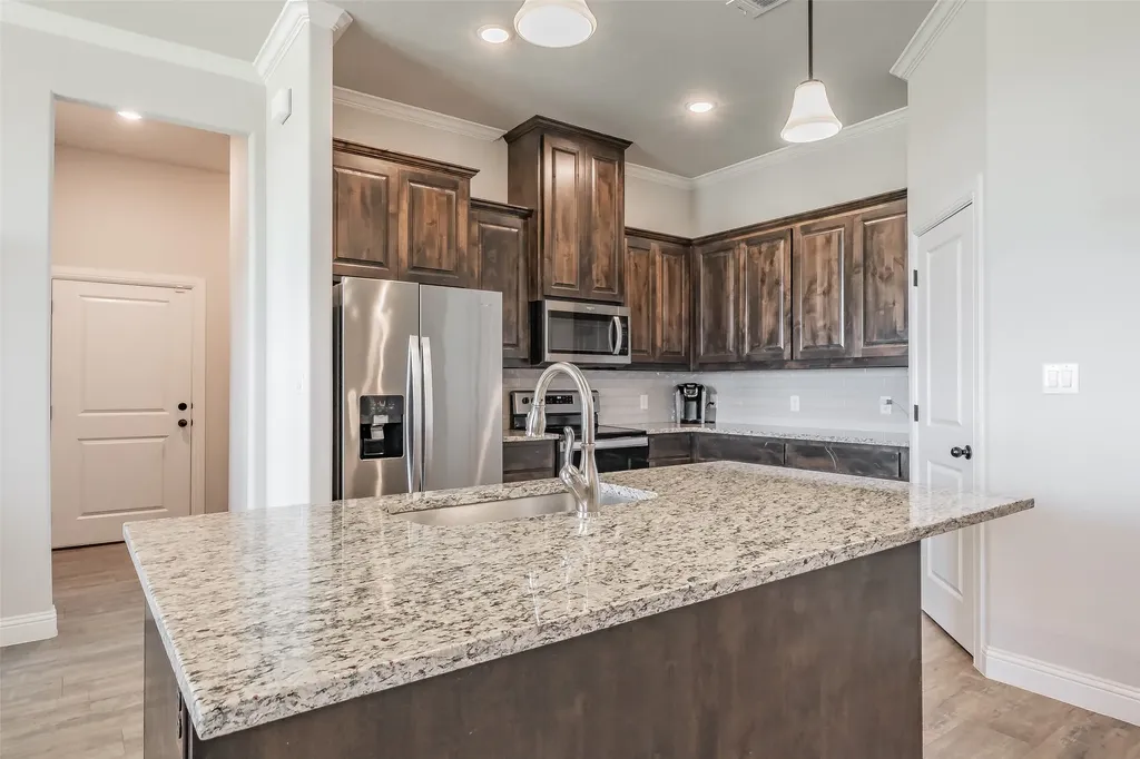 2230 County Road 2360 Decatur TX 76234