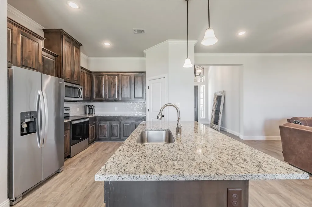 2230 County Road 2360 Decatur TX 76234