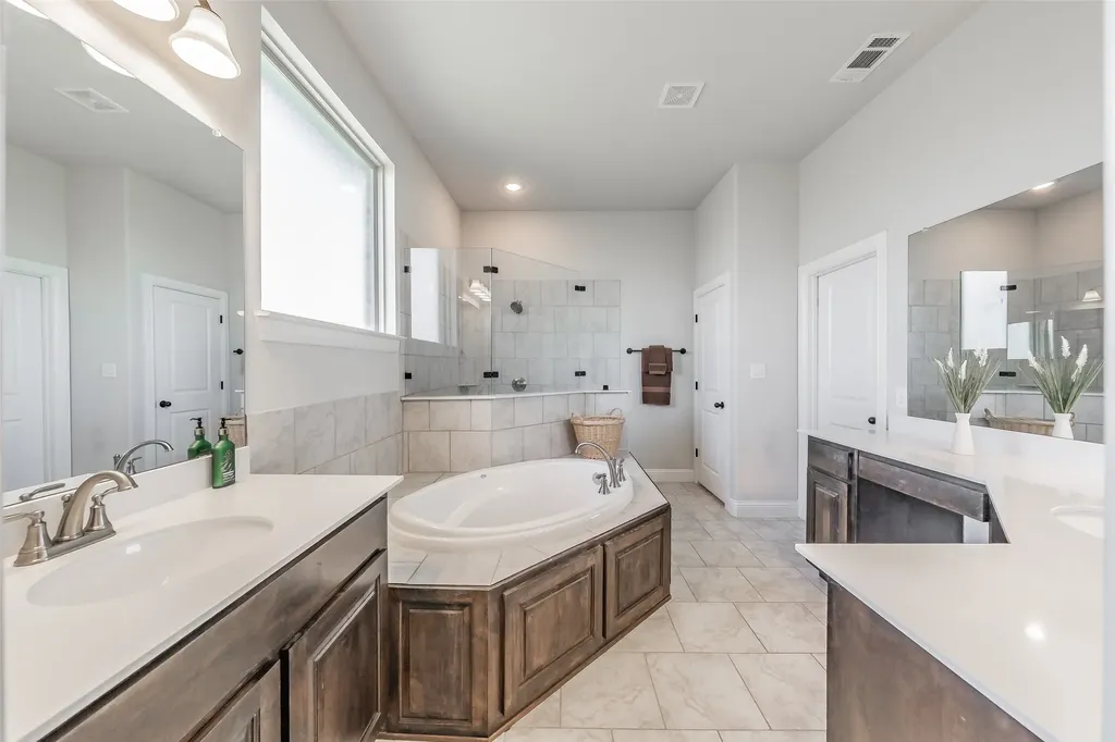 2230 County Road 2360 Decatur TX 76234