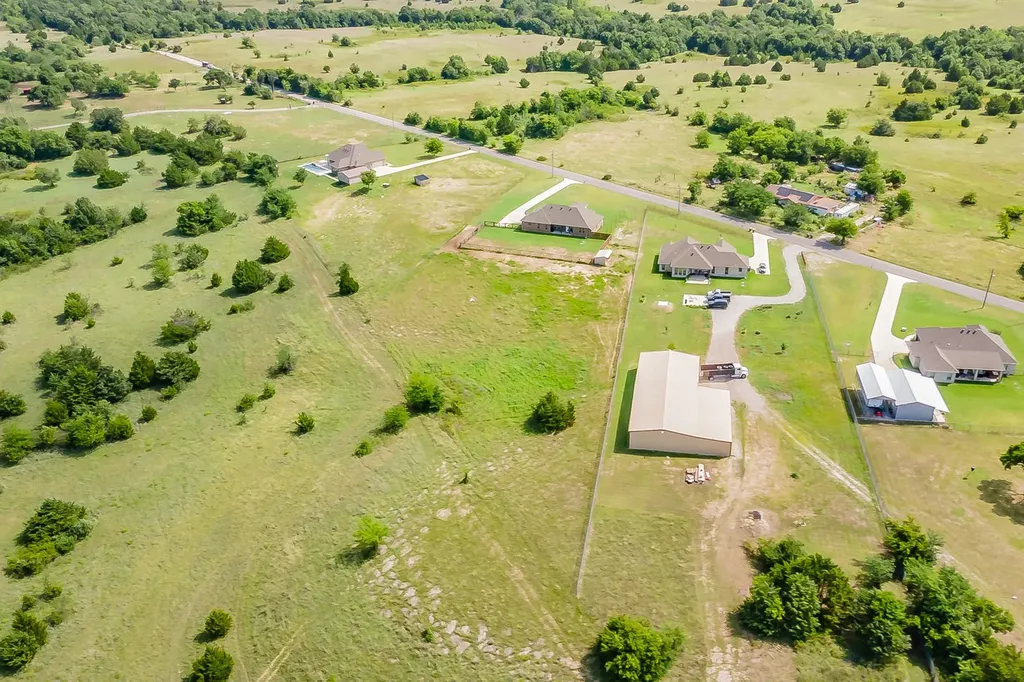 2230 County Road 2360 Decatur TX 76234
