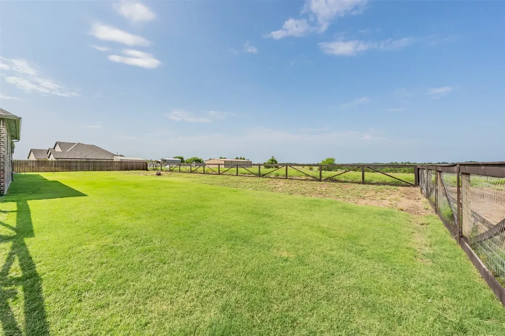 2230 County Road 2360 Decatur TX 76234