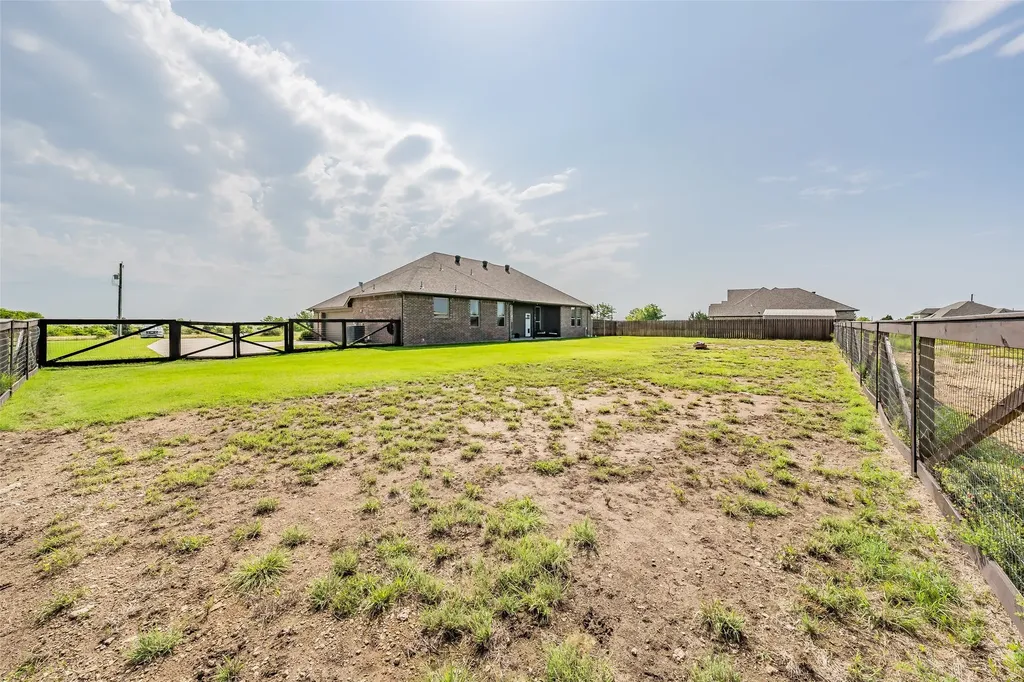 2230 County Road 2360 Decatur TX 76234