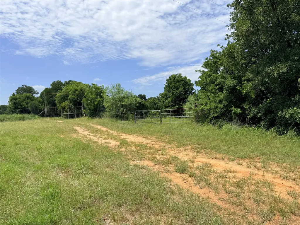 719 County Road 193 Comanche TX 76442