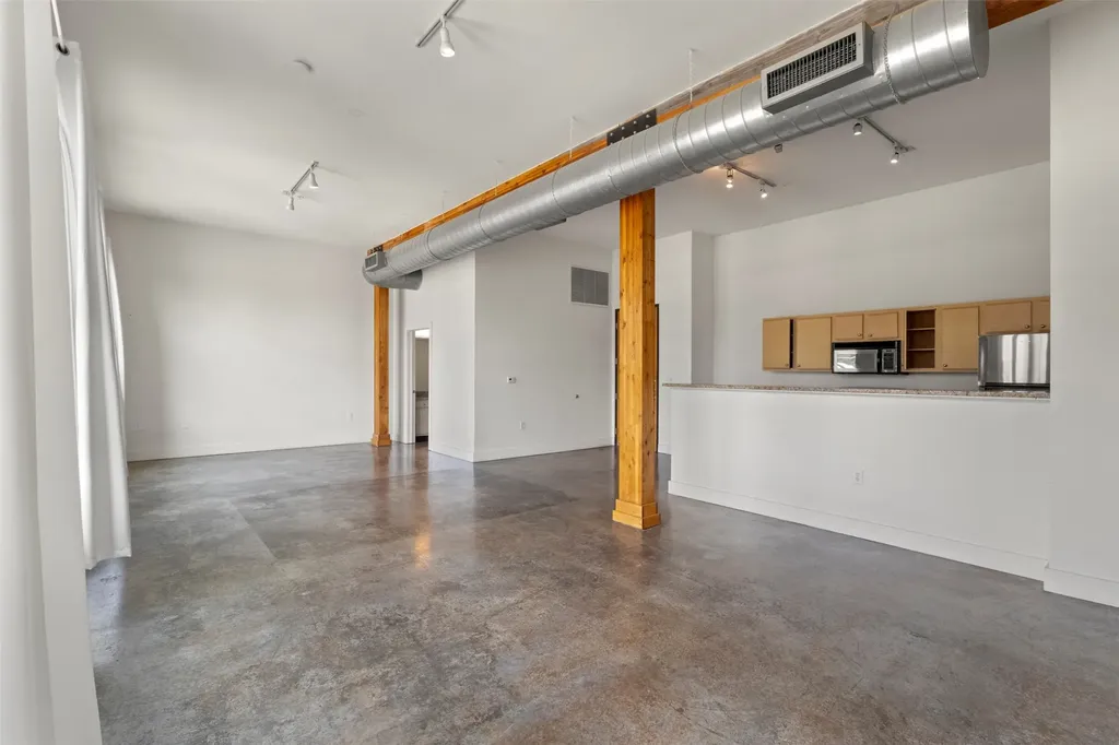 2502 Live Oak Street Dallas TX 75204