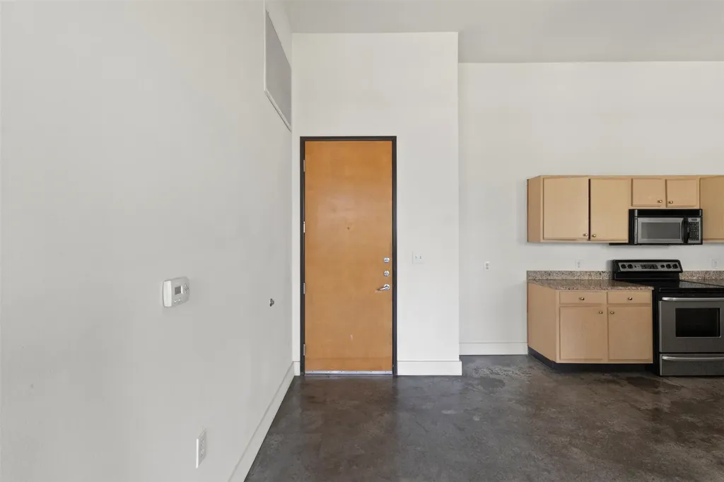 2502 Live Oak Street Dallas TX 75204