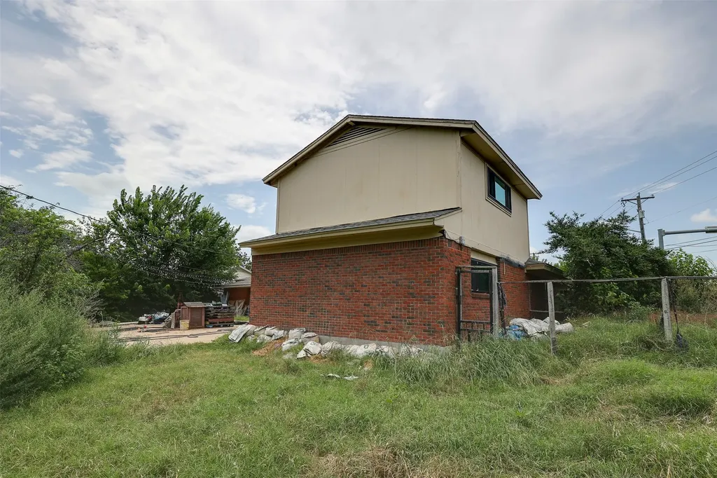 7001 Overhill Road Fort Worth TX 76116