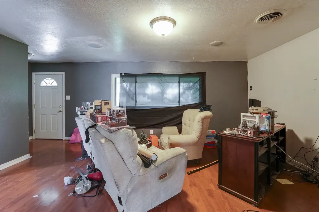 7001 Overhill Road Fort Worth TX 76116