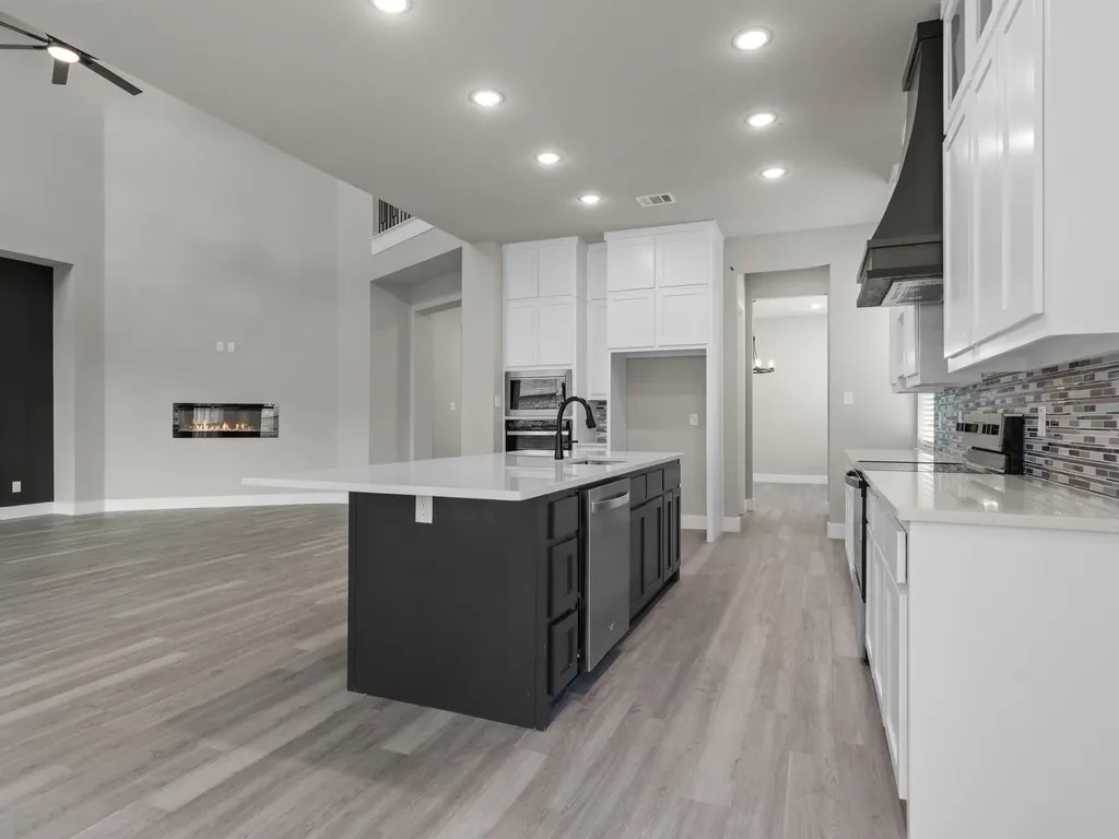 4318 Peachtree Lane Denison TX 75020