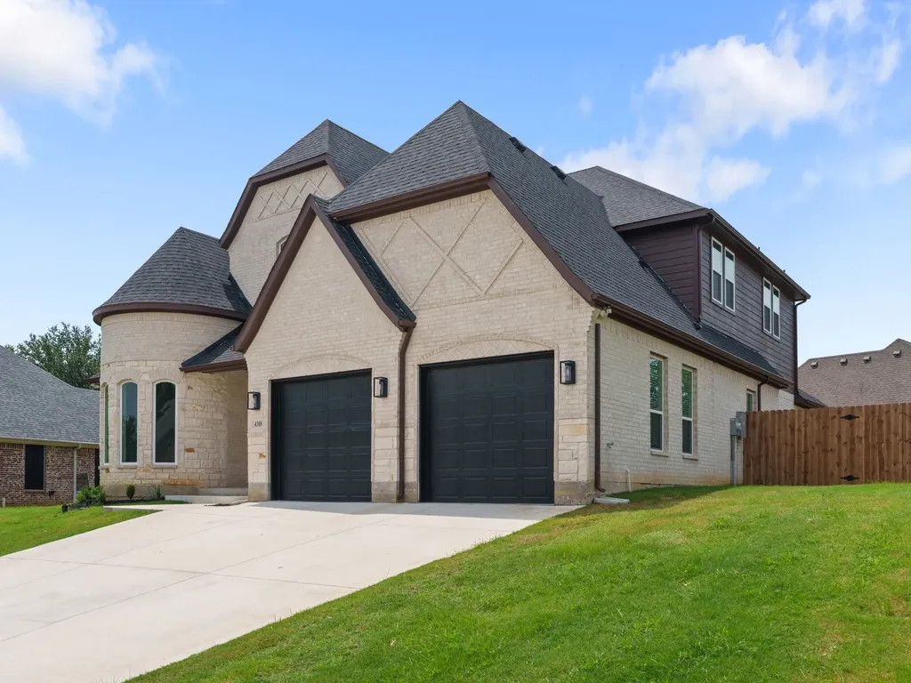 4318 Peachtree Lane Denison TX 75020