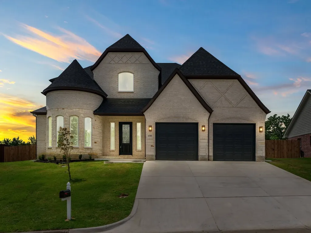 4318 Peachtree Lane Denison TX 75020
