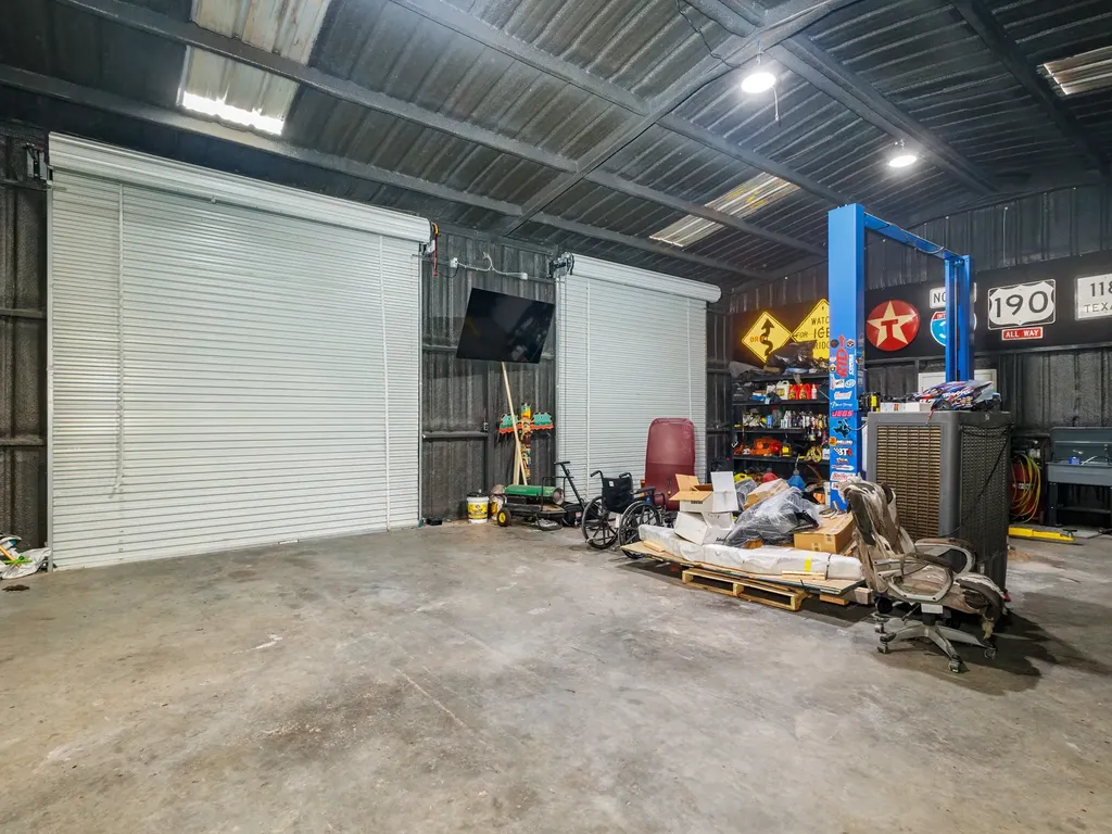 3105 Highway 2861 Comanche TX 76442
