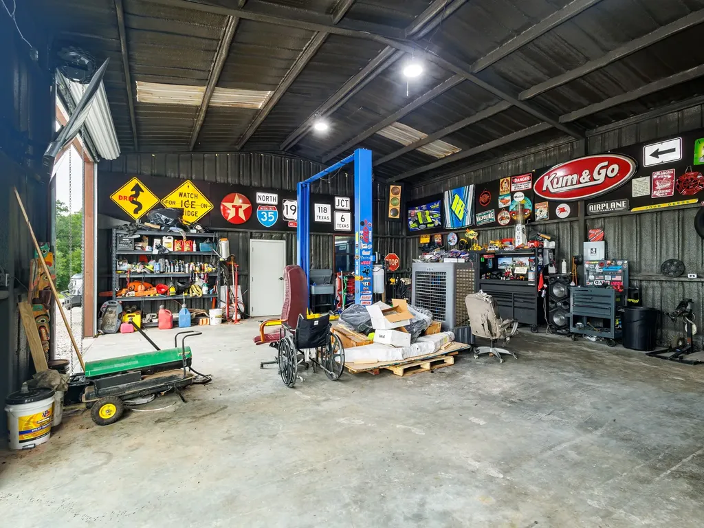3105 Highway 2861 Comanche TX 76442