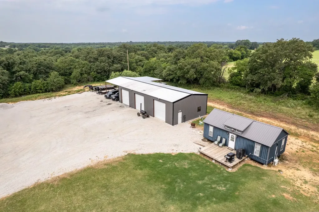 3105 Highway 2861 Comanche TX 76442