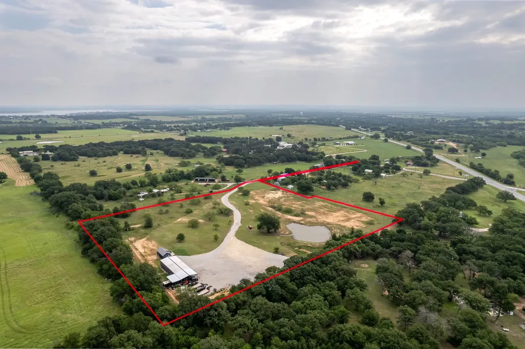 3105 Highway 2861 Comanche TX 76442