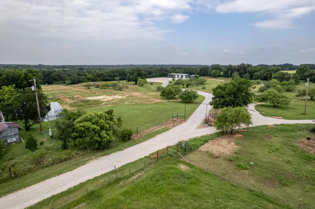 3105 Highway 2861 Comanche TX 76442