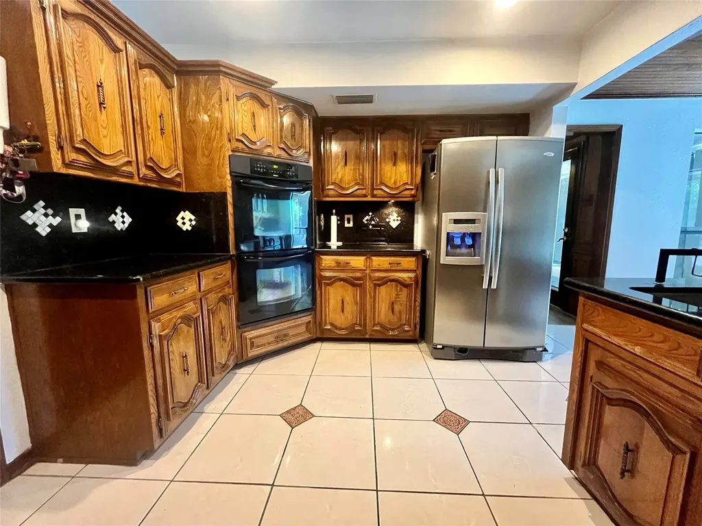 1826 Green Tree Lane Duncanville TX 75137