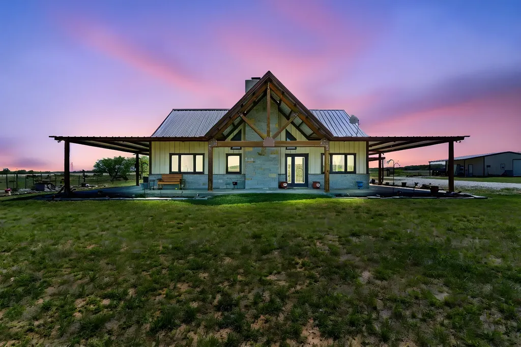 1359 Cr 195 Gorman TX 76454