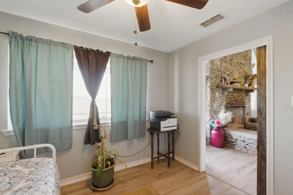 1359 Cr 195 Gorman TX 76454