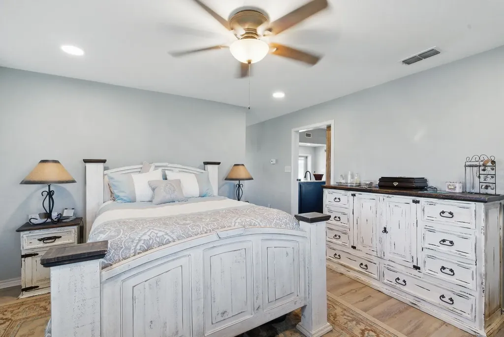 1359 Cr 195 Gorman TX 76454