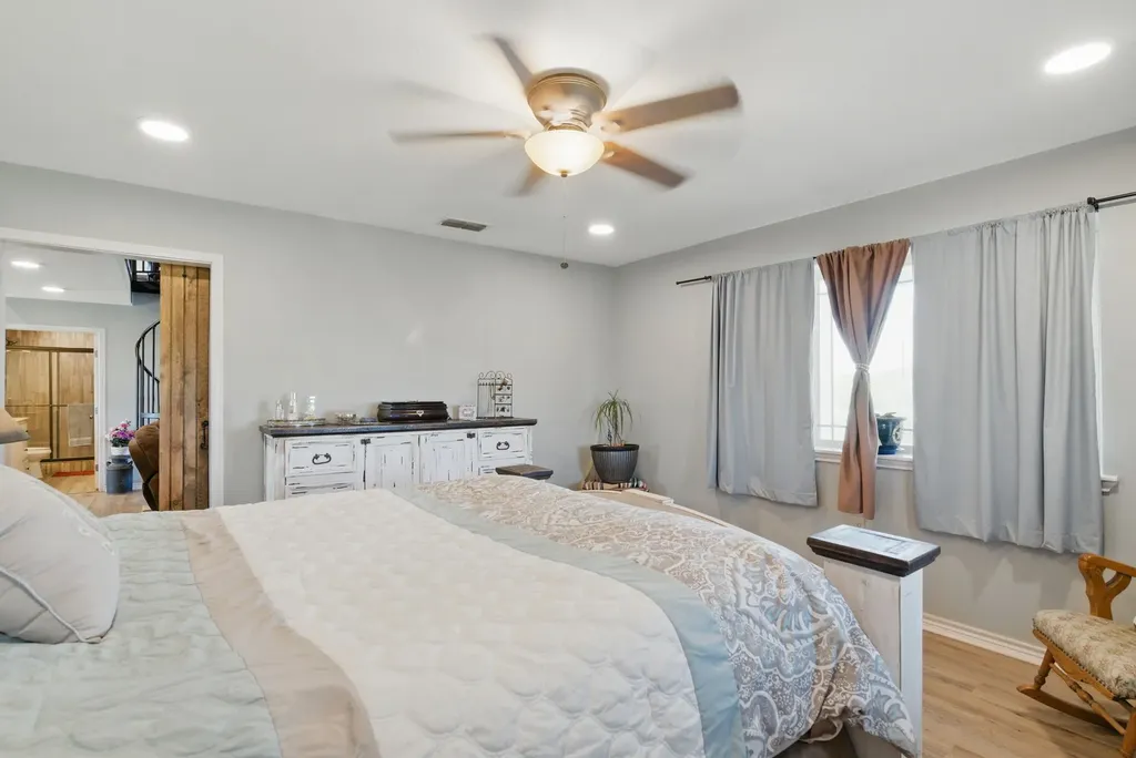 1359 Cr 195 Gorman TX 76454