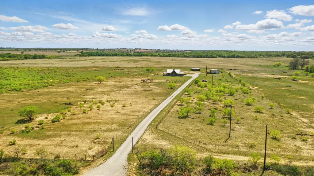 1359 Cr 195 Gorman TX 76454