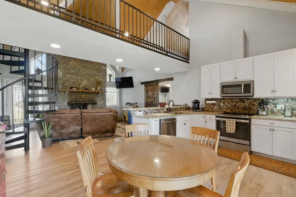 1359 Cr 195 Gorman TX 76454