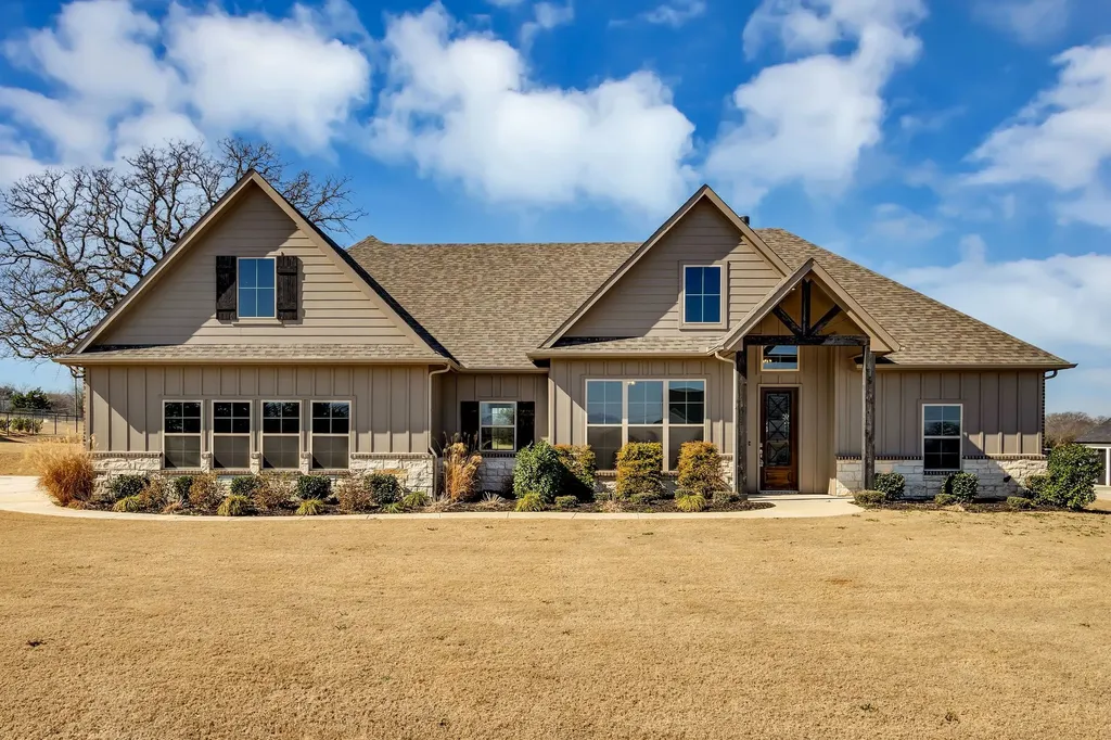 175 Quail Ridge Court Decatur TX 76234