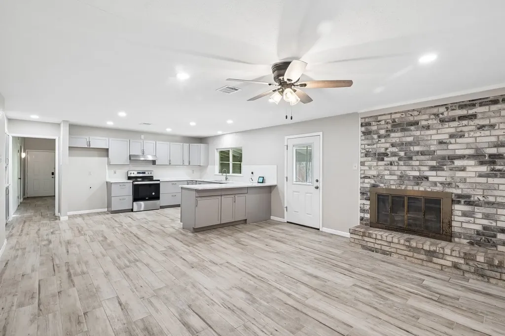 3049 Ravine Trail Carrollton TX 75007
