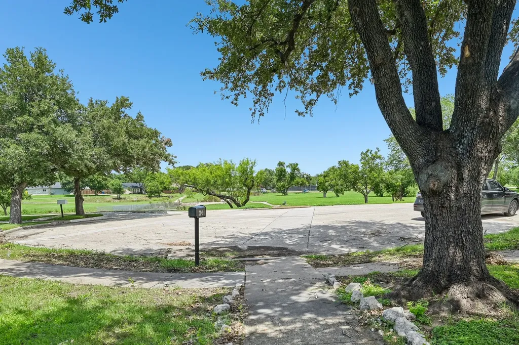 3049 Ravine Trail Carrollton TX 75007