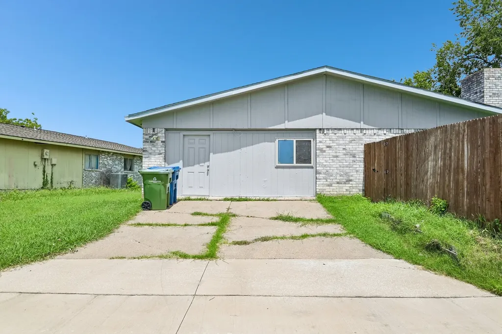 3049 Ravine Trail Carrollton TX 75007