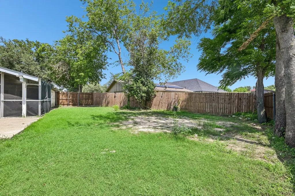 3049 Ravine Trail Carrollton TX 75007
