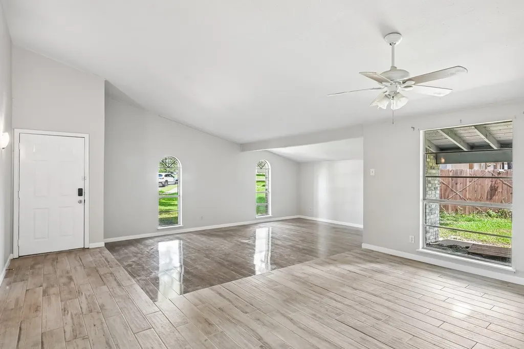 3049 Ravine Trail Carrollton TX 75007