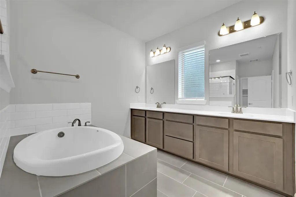 7929 Bayside Drive Rowlett TX 75088