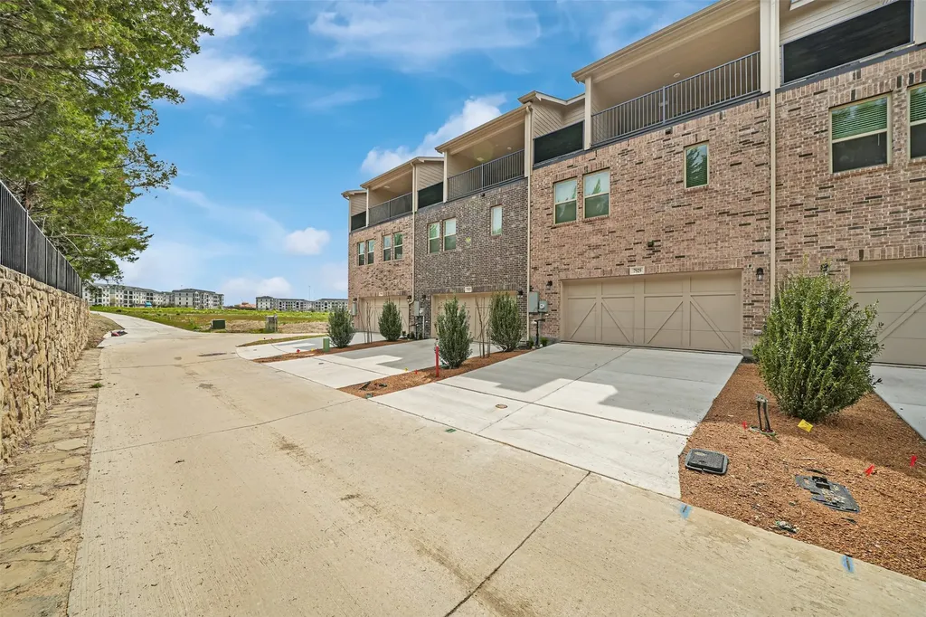 7929 Bayside Drive Rowlett TX 75088