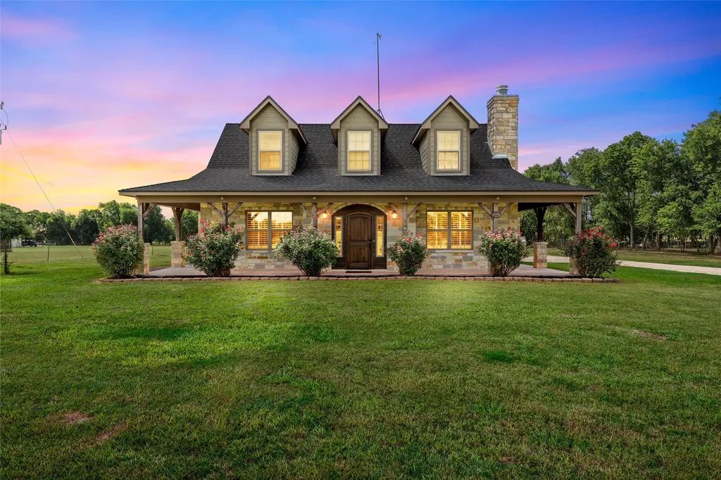 586 Fm 1242 Abbott TX 76621