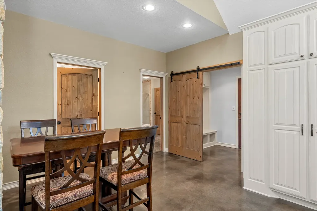 586 Fm 1242 Abbott TX 76621