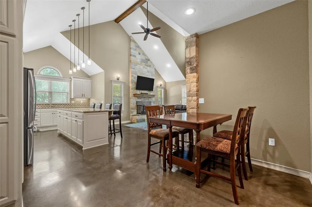 586 Fm 1242 Abbott TX 76621