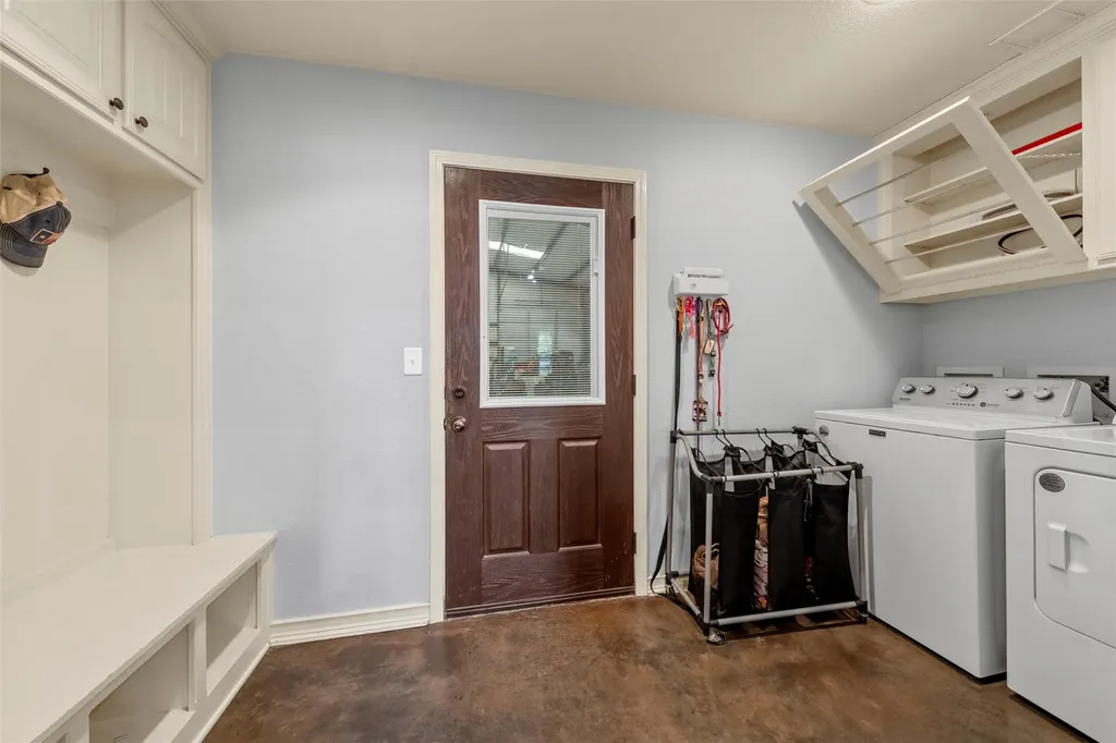 586 Fm 1242 Abbott TX 76621