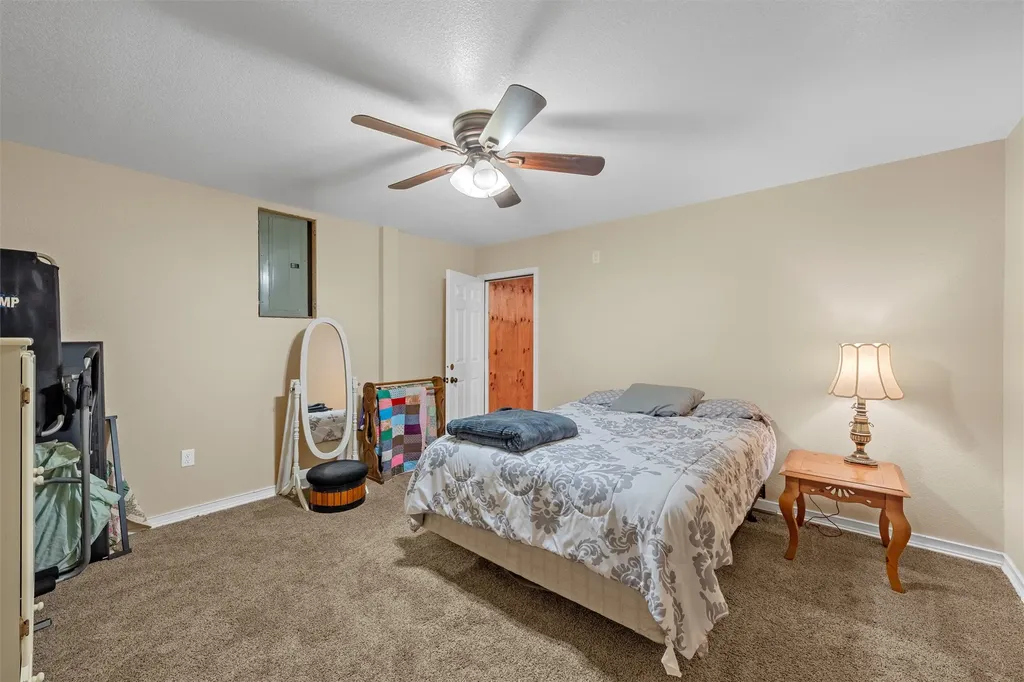586 Fm 1242 Abbott TX 76621