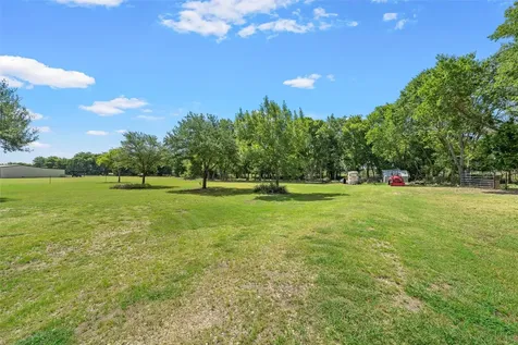 586 Fm 1242 Abbott TX 76621