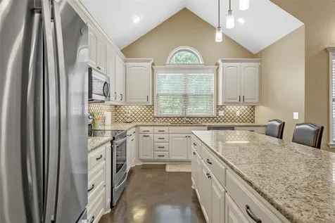 586 Fm 1242 Abbott TX 76621