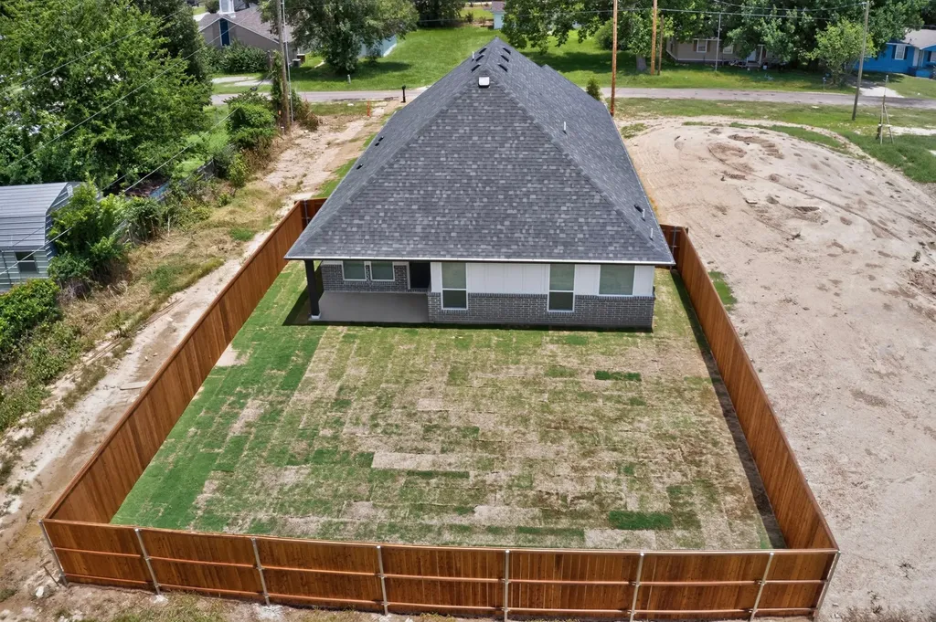 205 Boone Street Edgewood TX 75117