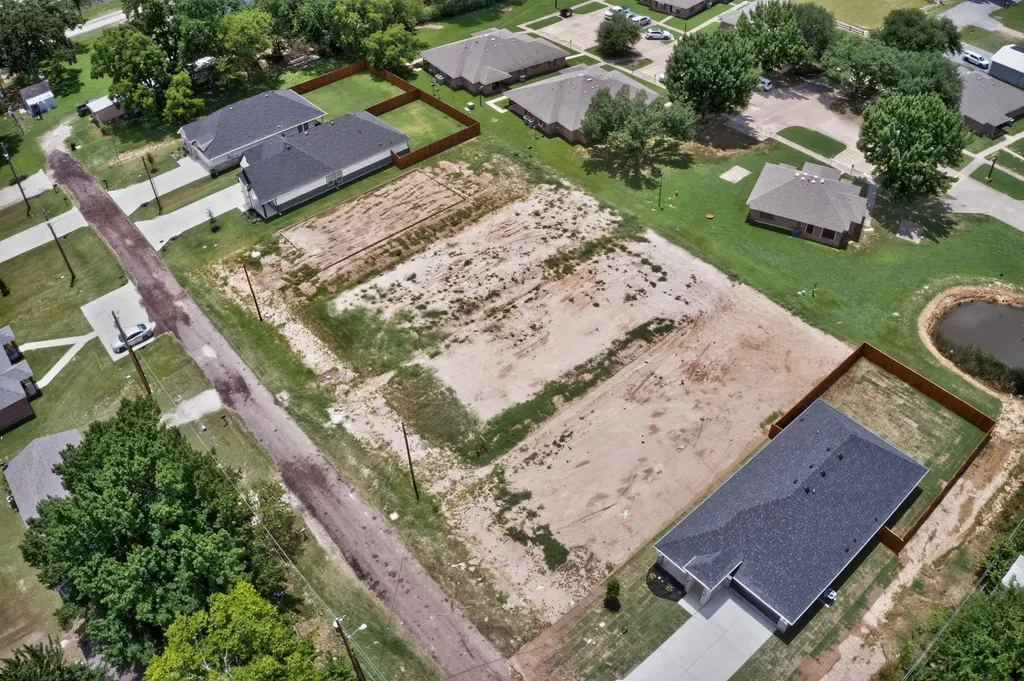 205 Boone Street Edgewood TX 75117