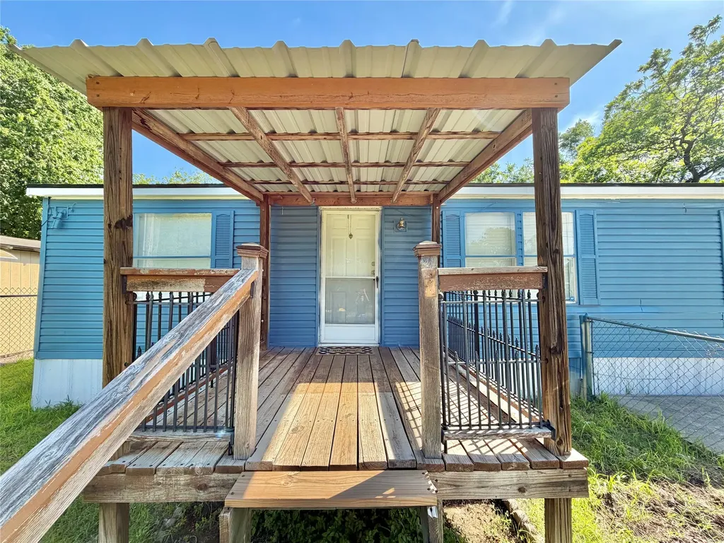 2022 Parrish Street Waco TX 76705