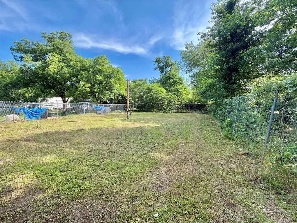 2022 Parrish Street Waco TX 76705