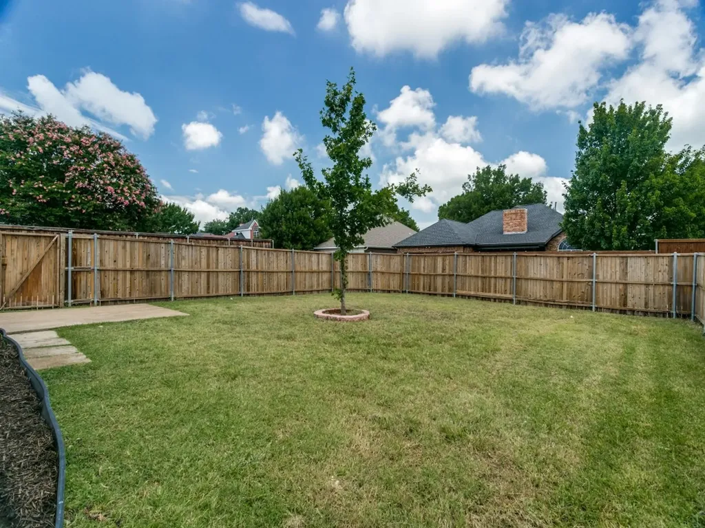 1653 Crosshaven Drive Lewisville TX 75077