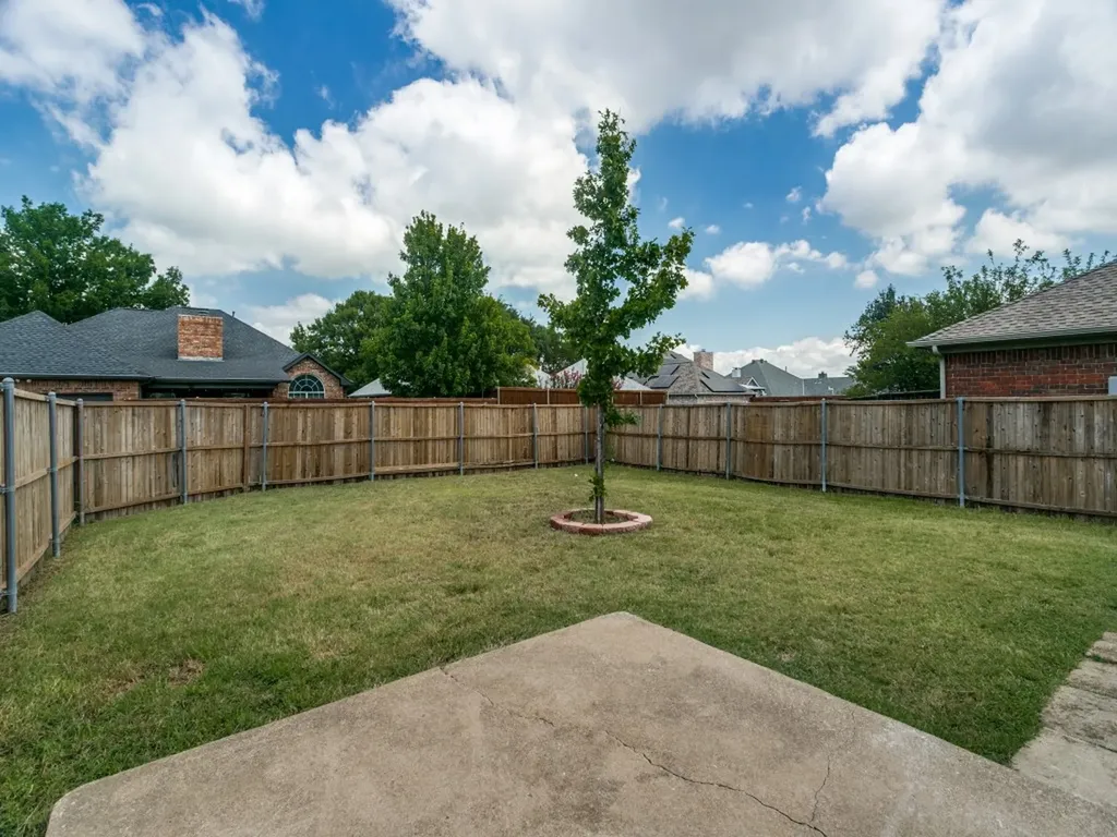 1653 Crosshaven Drive Lewisville TX 75077