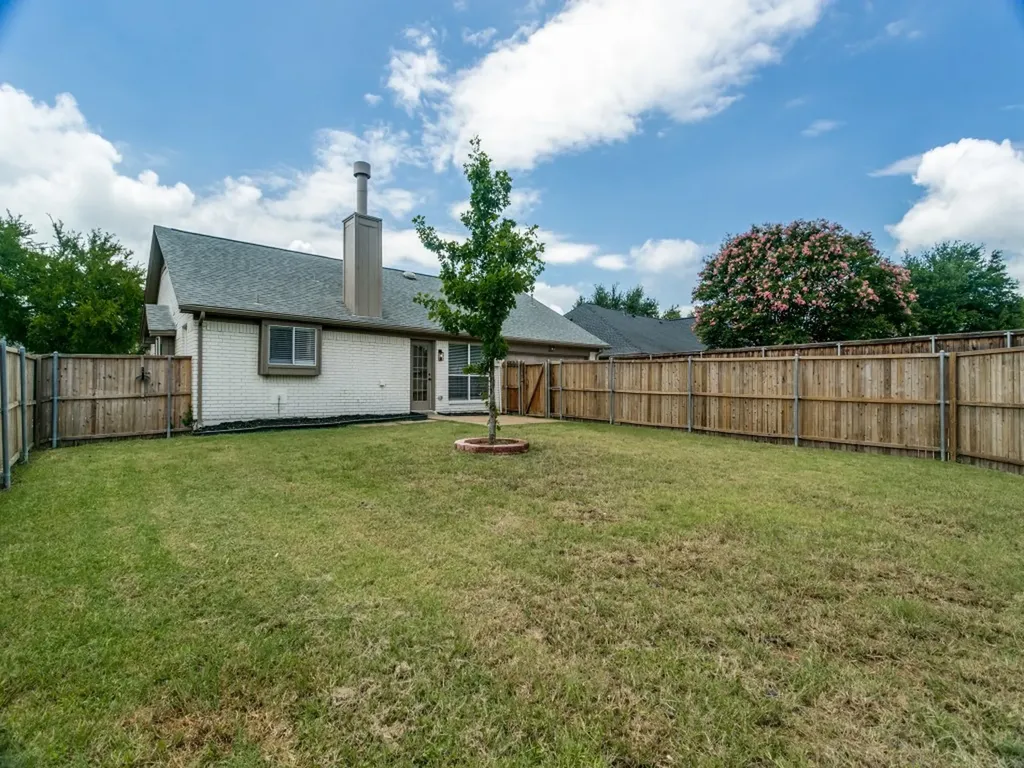 1653 Crosshaven Drive Lewisville TX 75077